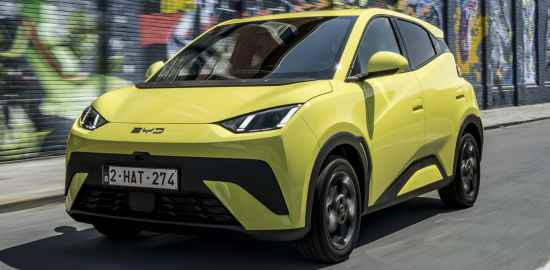 BYD Dolphin Surf, arriva la piccola cinese elettrica per la città